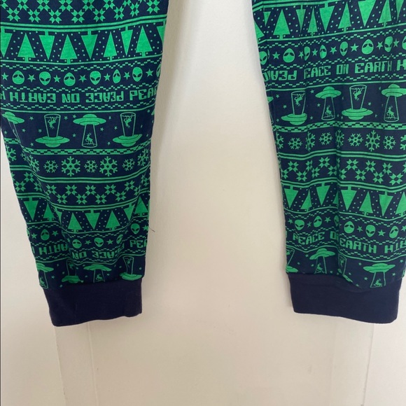 ASOS | green Alien onesie with joggers - Picture 6 of 8